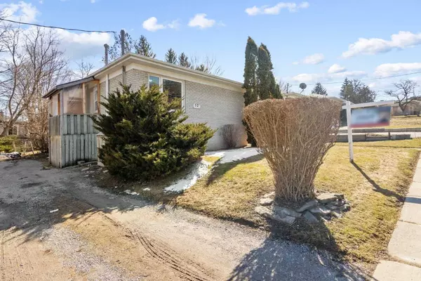 Newmarket, ON L3Y 1Y8,52 Millard AVE