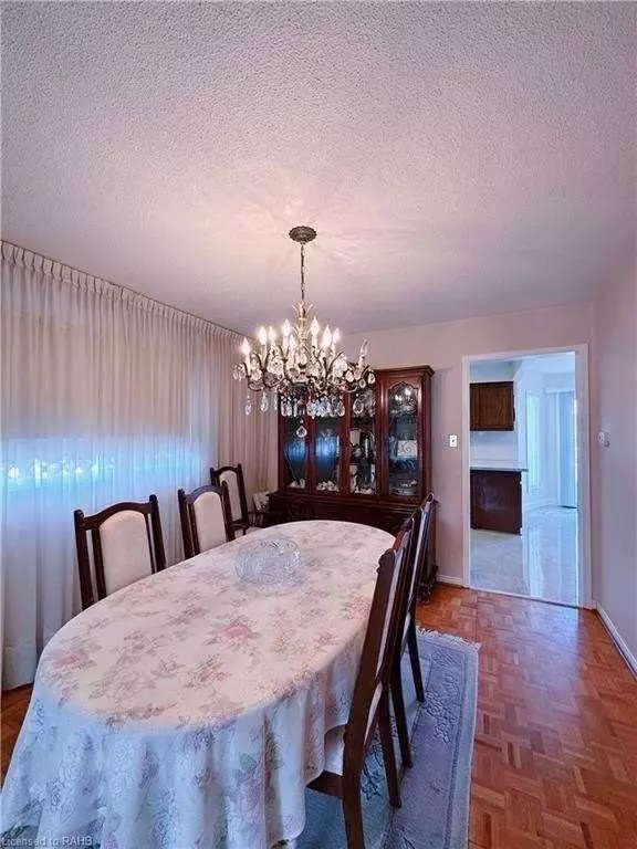 Vaughan, ON L6A 1K8,74 Valleyway CRES