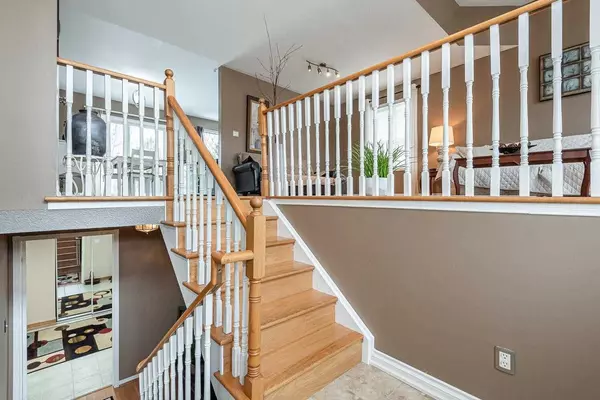 Wasaga Beach, ON L9Z 1P2,5 Briarwood PL