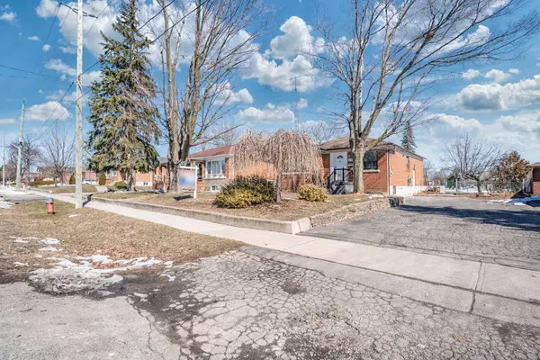 Oakville, ON L6K 2P2,235 Southview RD