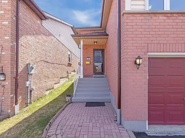 Brampton, ON L6S 5Z1,60 Nectarine CRES