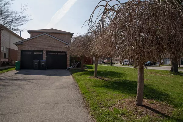 Mississauga, ON L5L 5C1,3476 Cherrington CRES