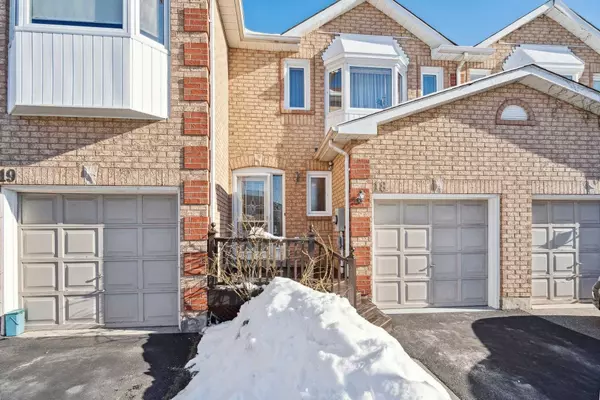 Oakville, ON L6H 6E2,2350 Grand Ravine DR #18