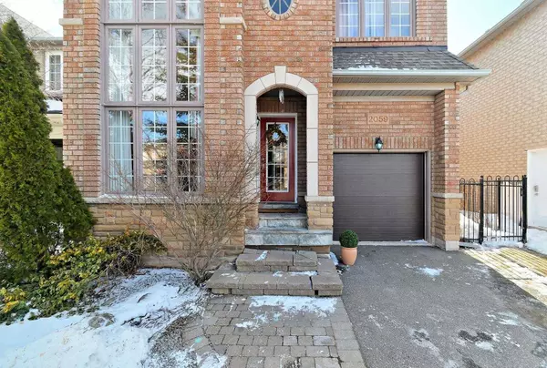 Oakville, ON L6M 3T8,2059 Laurelcrest PL