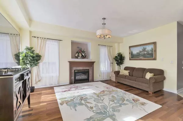 Oakville, ON L6M 3T8,2059 Laurelcrest PL