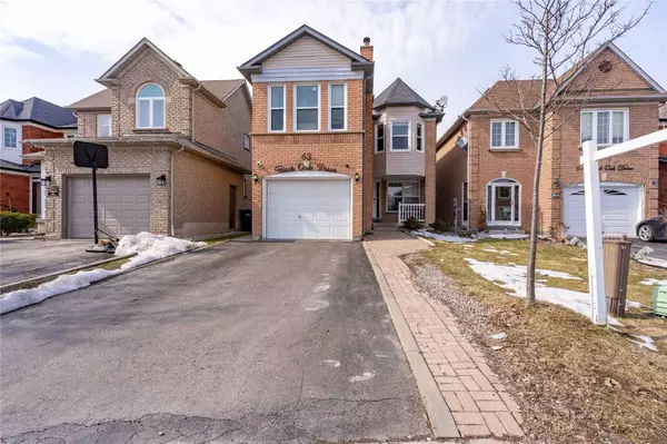 Brampton, ON L6R 1B9,63 Black Oak DR