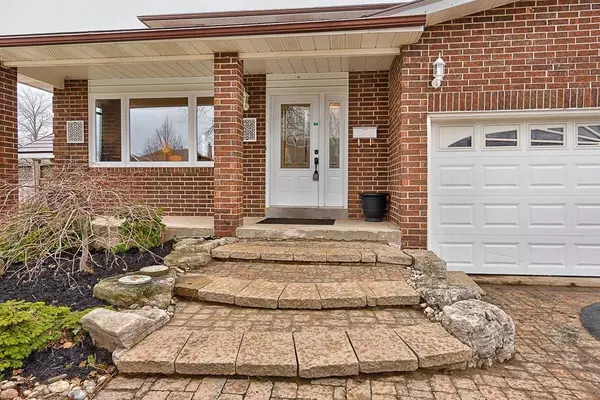 Oakville, ON L6H 3L3,2036 Pen ST