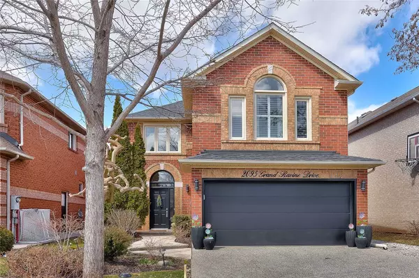 Oakville, ON L6H 6B5,2095 Grand Ravine DR