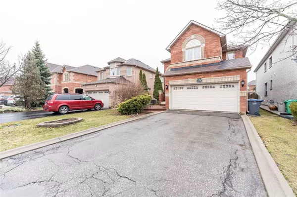 Brampton, ON L7A 1G3,224 Cresthaven RD