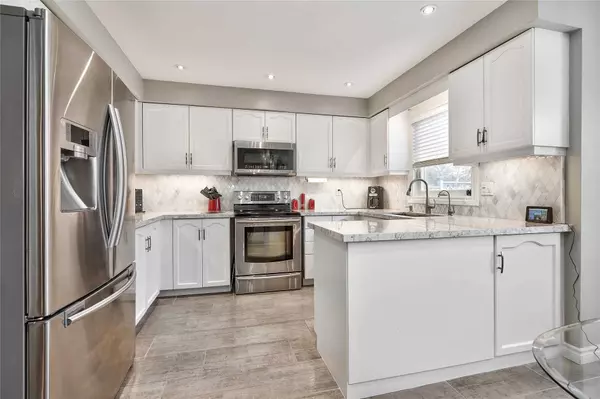 Oakville, ON L6H 4W8,2220 Granby DR