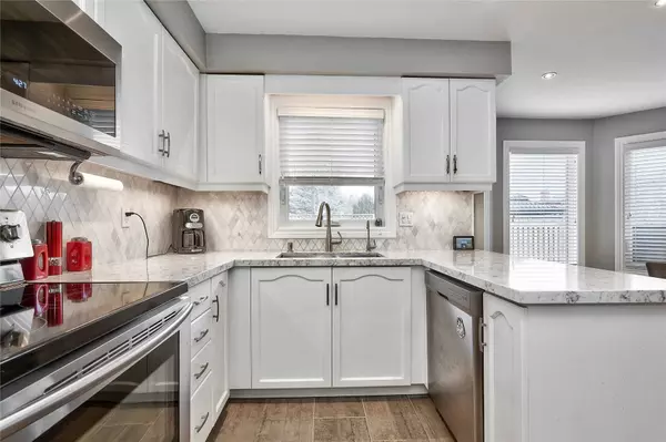 Oakville, ON L6H 4W8,2220 Granby DR