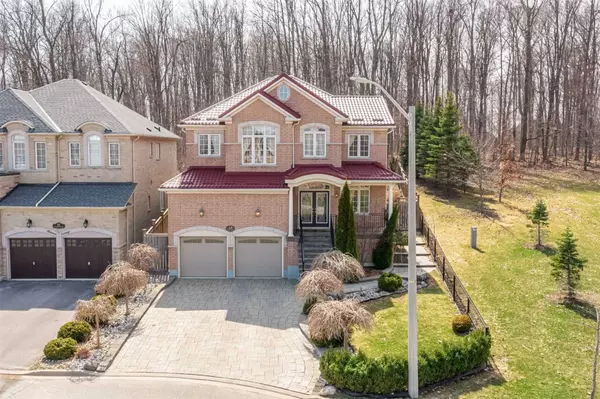 Brampton, ON L6Y 0M3,18 Larande CT