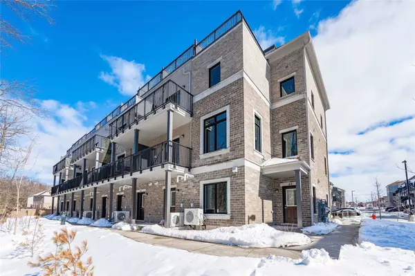 Guelph, ON N1K 0A5,107 Westra DR #44