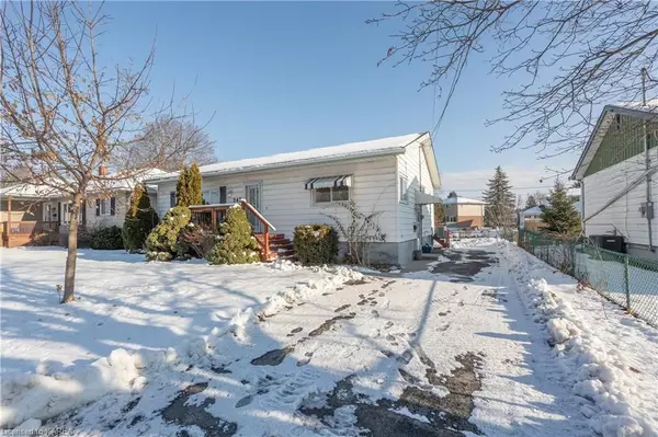 Greater Napanee, ON K7R 1E5,243 CAMDEN RD