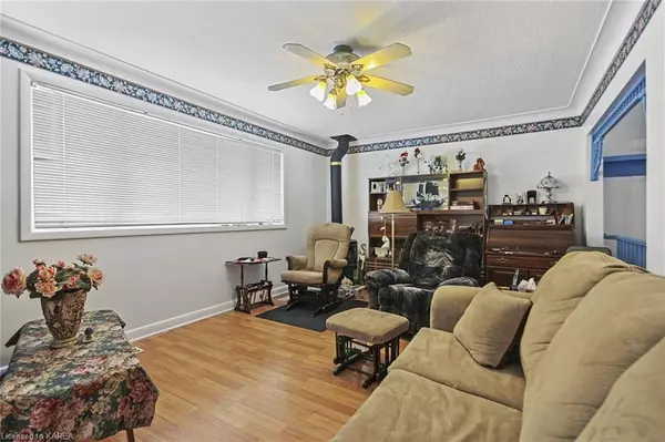 Kingston, ON K7M 4W4,32 CASTELL RD