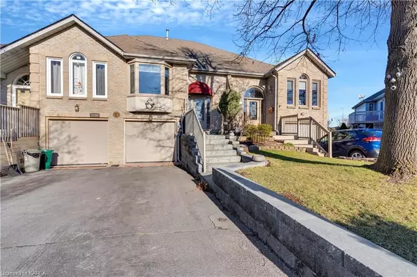 Frontenac, ON K7M 8R4,1074 FEATHERSTONE CT