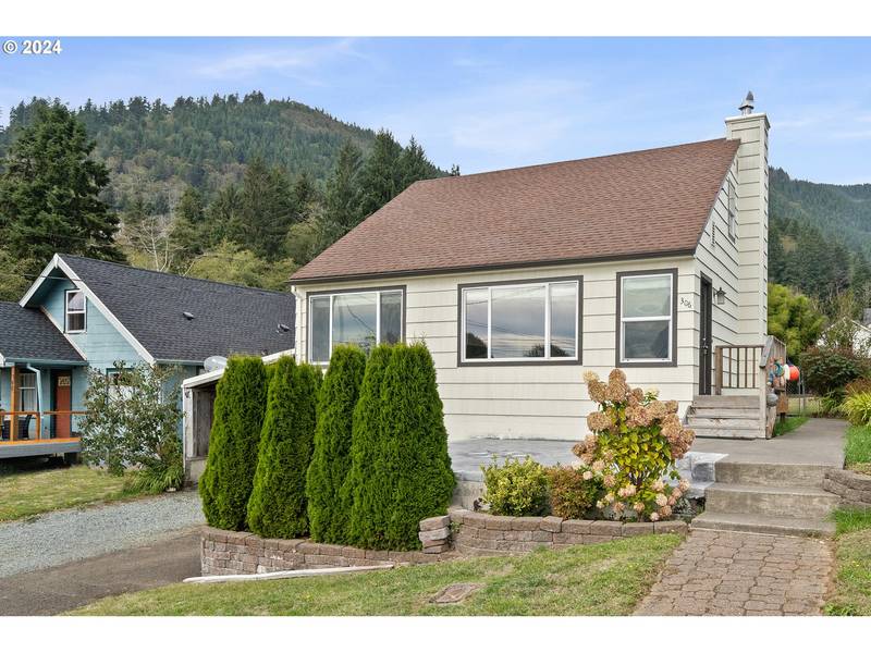 306 EVERGREEN AVE, Garibaldi, OR 97118