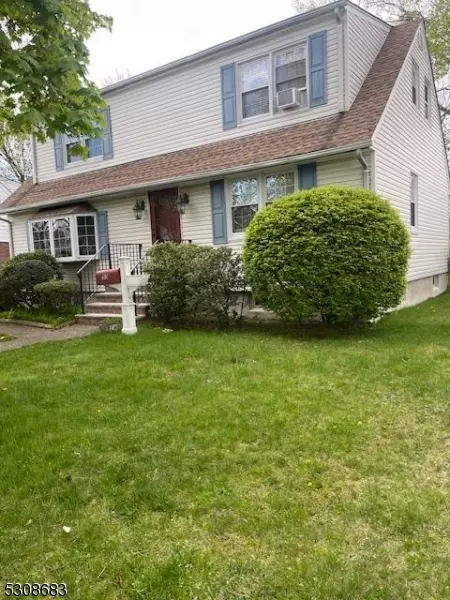 55 Rosengren Ave, Totowa Boro, NJ 07512