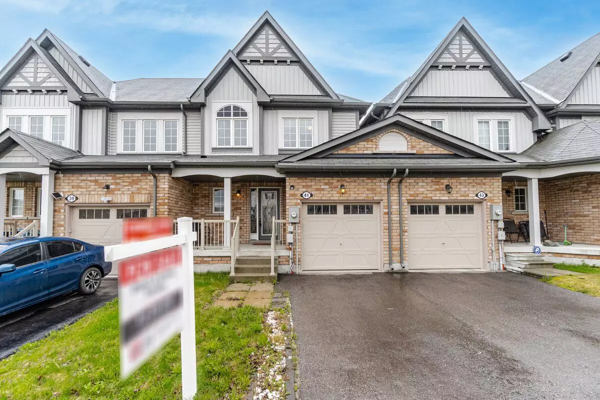 Clarington, ON L1C 0S8,41 John Matthew CRES