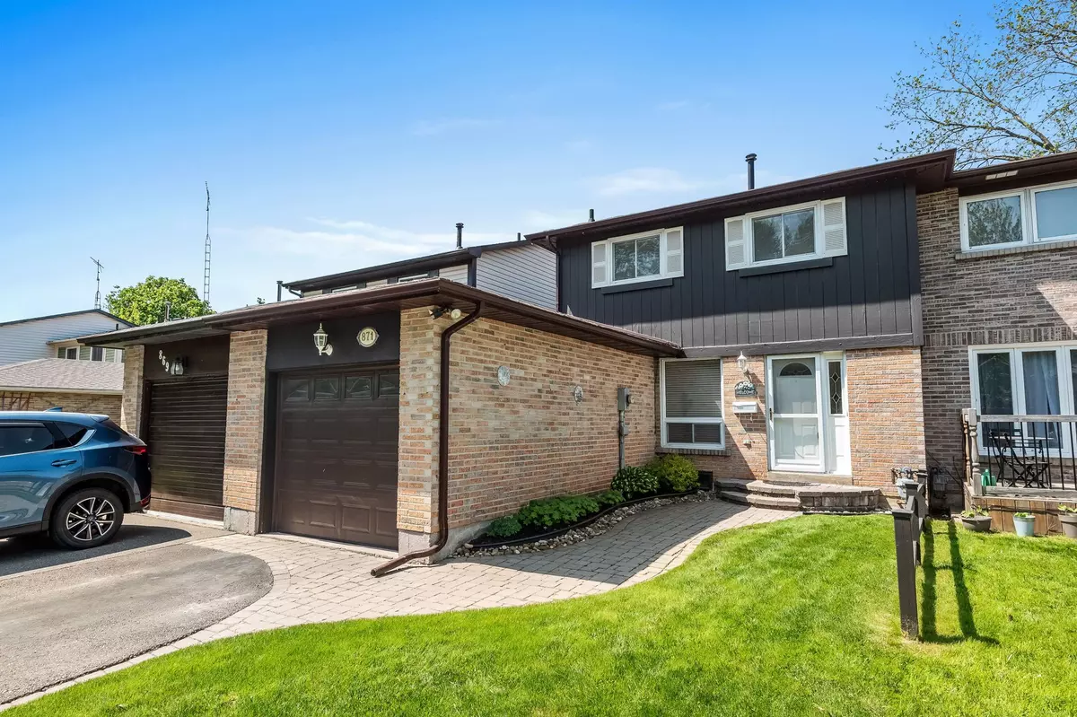 Oshawa, ON L1K 1L6,871 Gentry CRES