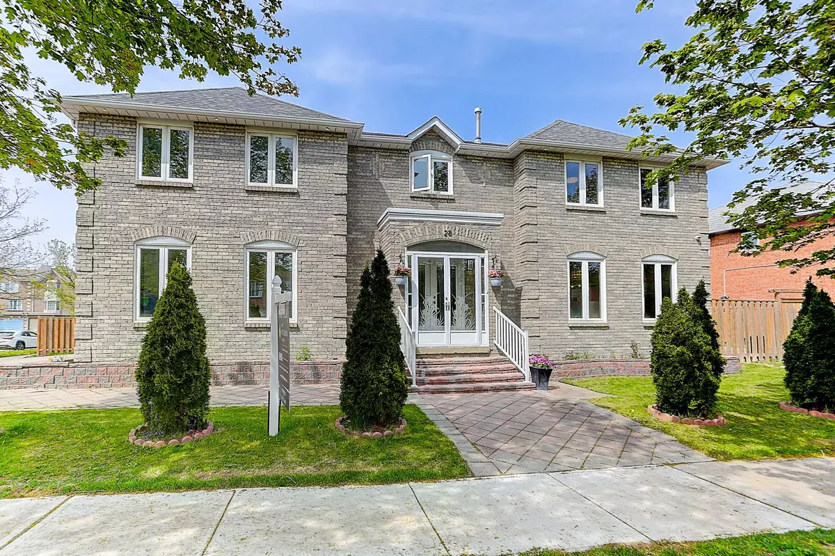 Richmond Hill, ON L4B 1Y3,28 Blackmore AVE