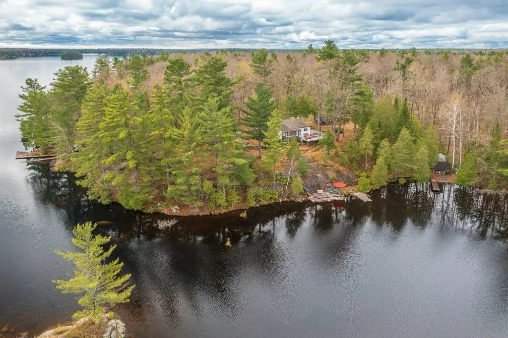 Georgian Bay, ON L0K 1S0,387 Berwick RD