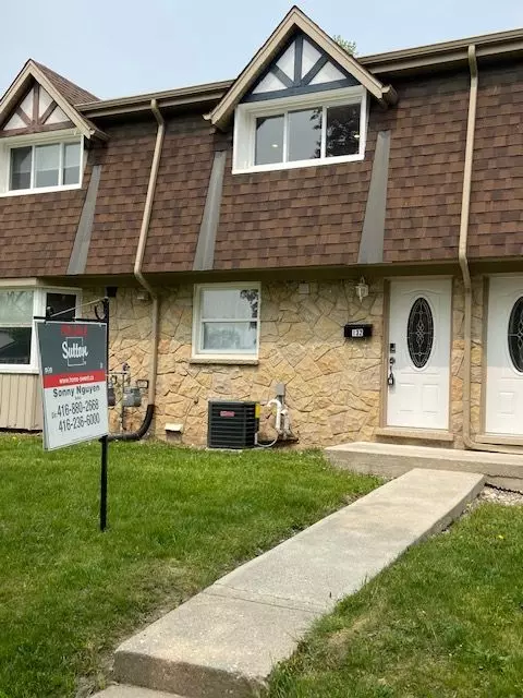 Kitchener, ON N2A 2L4,132 Jansen AVE