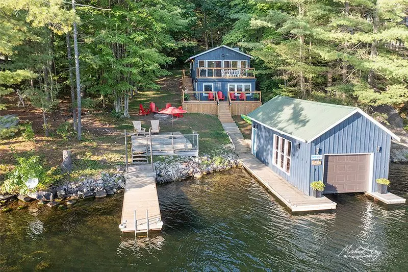 Muskoka Lakes, ON L0K 1E0,11SR406 Severn River Shores N/A