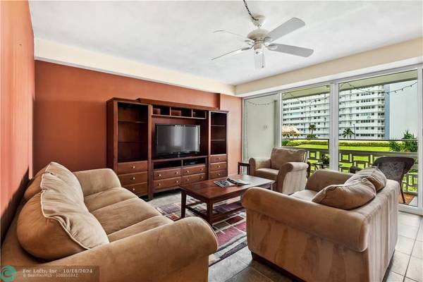 Fort Lauderdale, FL 33316,1900 S Ocean Dr  #206