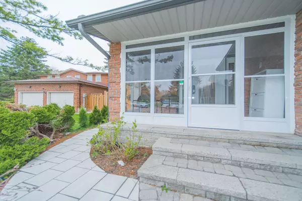 Markham, ON L3P 4A3,38 Standish CRES