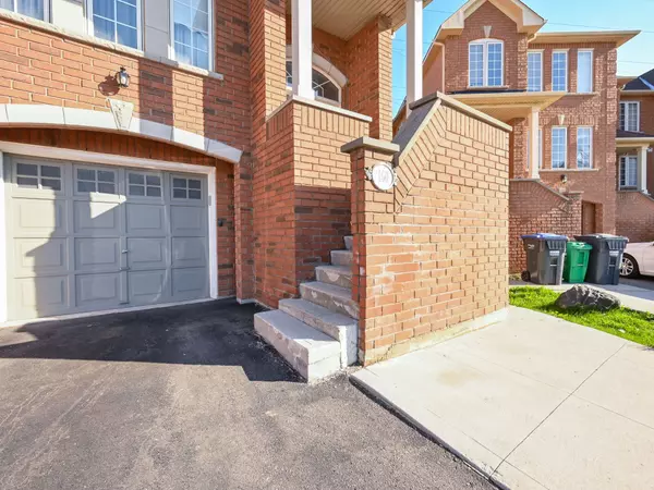 Brampton, ON L6Y 0L6,100 Pefferlaw CIR