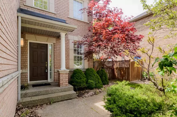 Oakville, ON L6M 3W5,2116 Forestview TRL