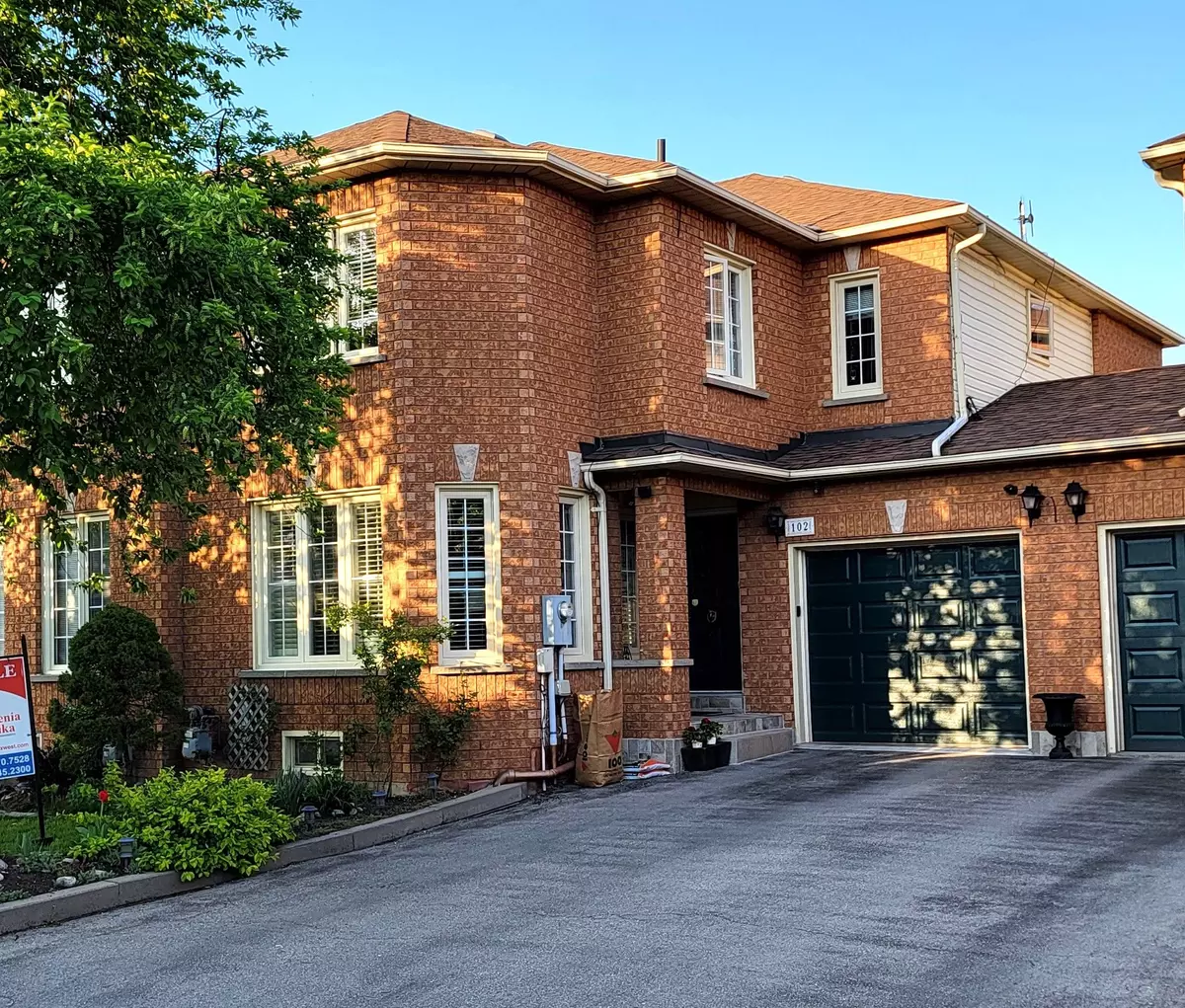 Vaughan, ON L4L 8X3,102 Pinedale Gate