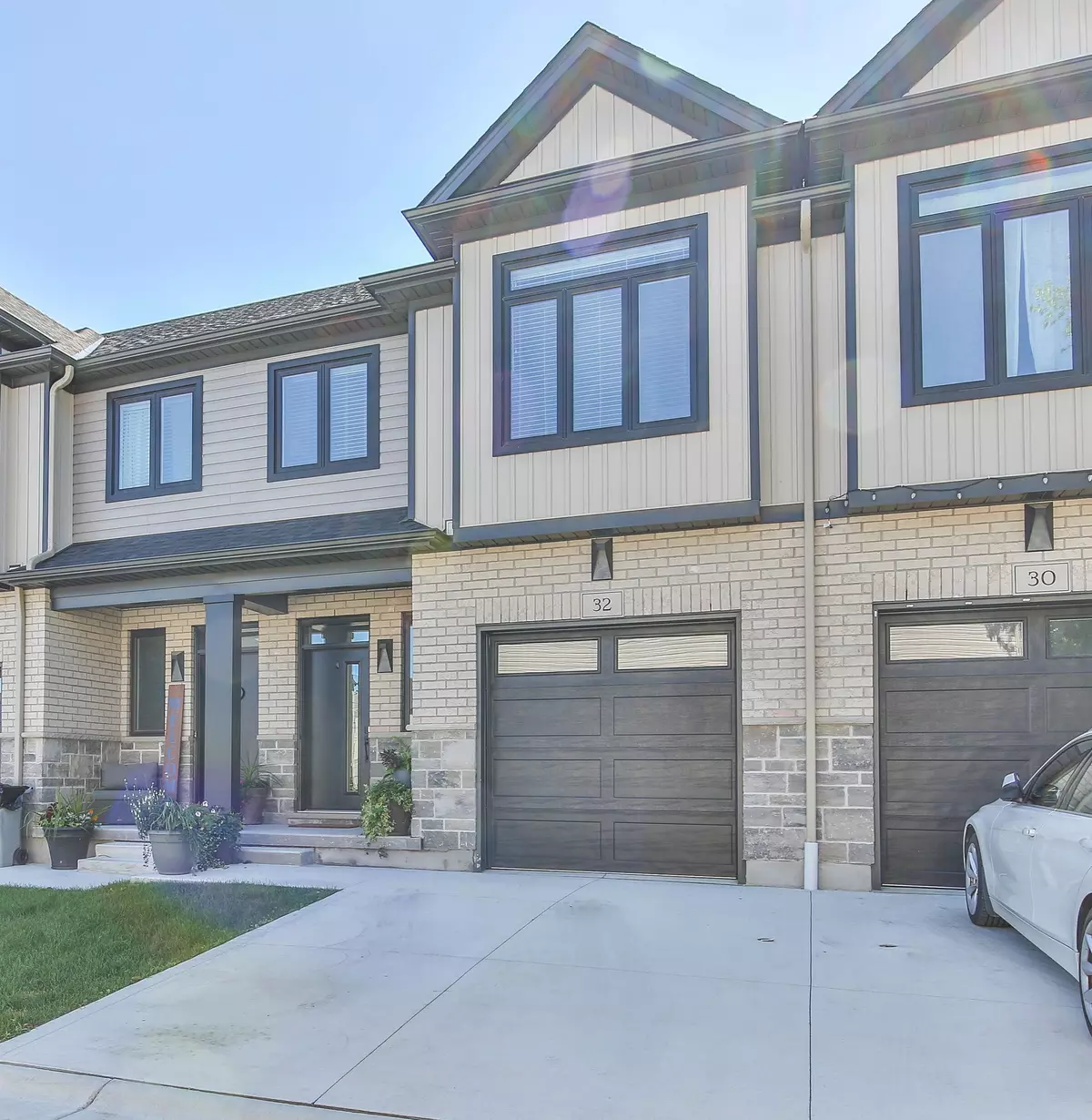 Strathroy-caradoc, ON N0L 1W0,601 LIONS PARK DR #32