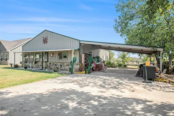 Boyd, TX 76023,469 S Ewing Street