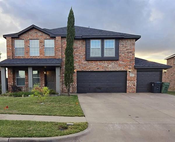 8118 Abbey Glen Court, Arlington, TX 76002