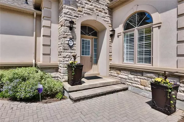 Oakville, ON L6H 7P5,2400 Neyagawa BLVD #27