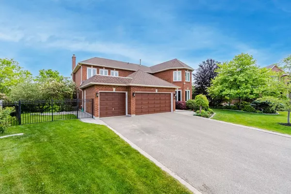 Brampton, ON L6Z 4M7,20 Vogue CRES