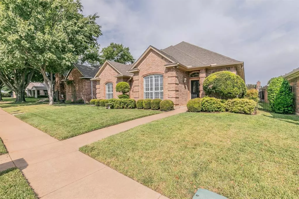 Arlington, TX 76017,3205 Lake Oak Drive