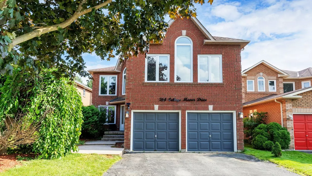 Newmarket, ON L3Y 8G6,764 College Manor DR