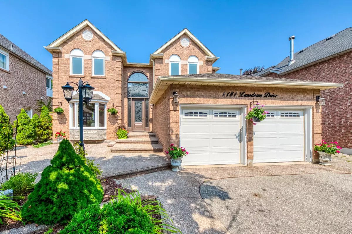 Oakville, ON L6J 7N6,1181 Lansdown DR