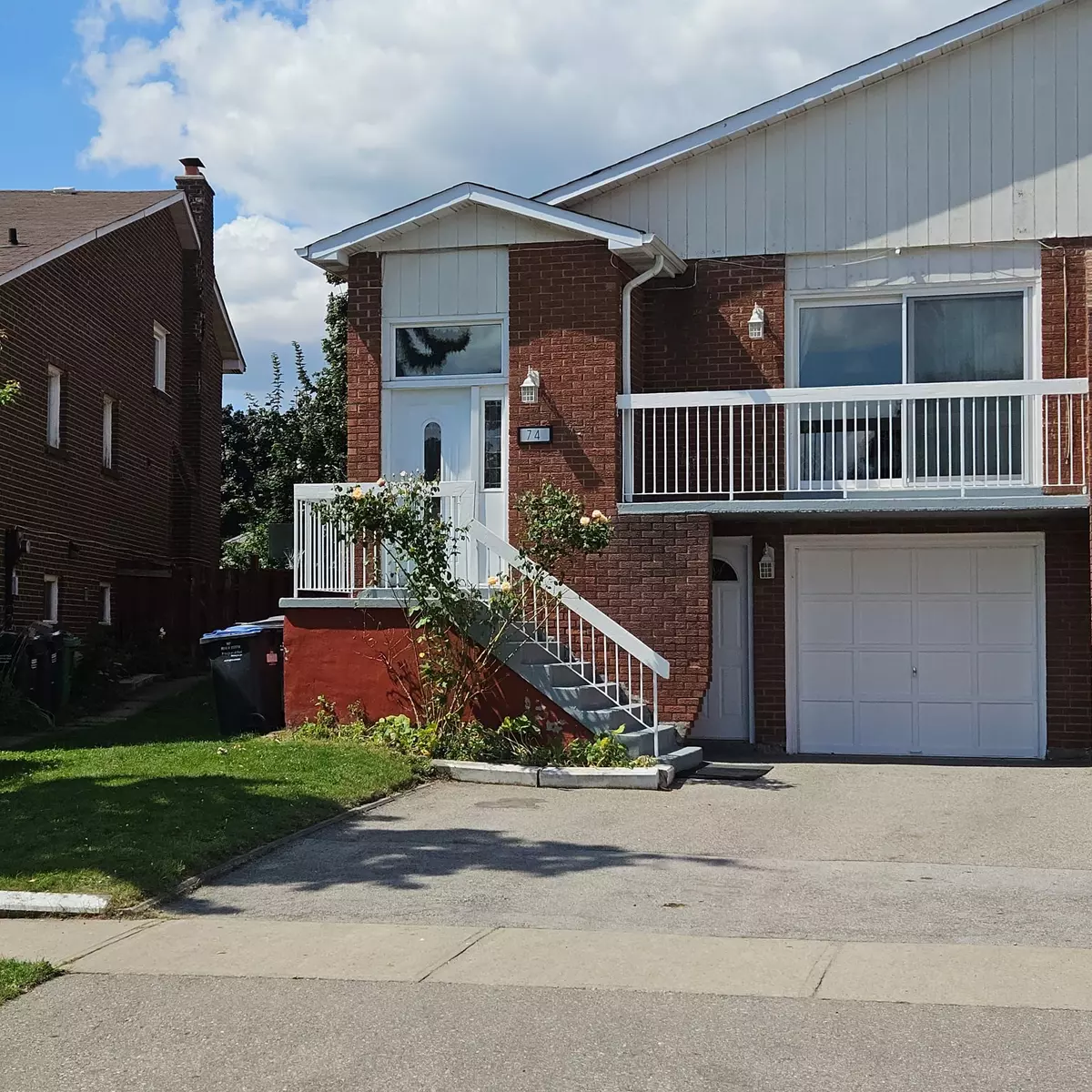 Brampton, ON L6V 3T2,74 Winterfold DR #Lower