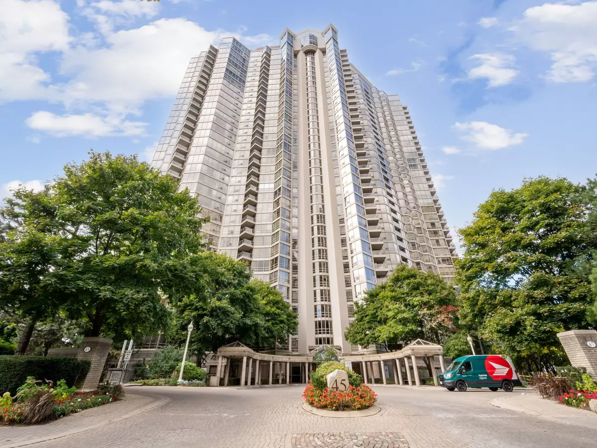 Mississauga, ON L5R 3K4,45 Kingsbridge Garden CIR #1411