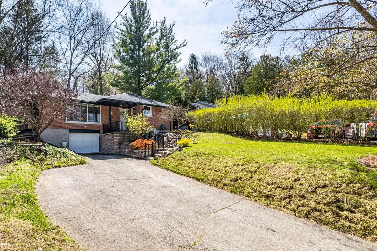 London, ON N6K 1A4,782 Springbank DR