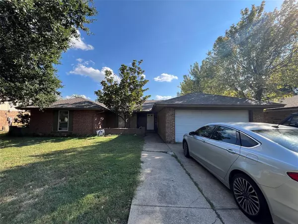 1010 Hazelwood Drive, Mansfield, TX 76063