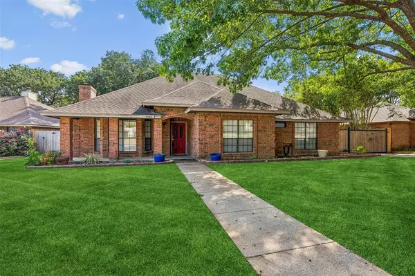 5606 Oak Branch Drive, Arlington, TX 76016