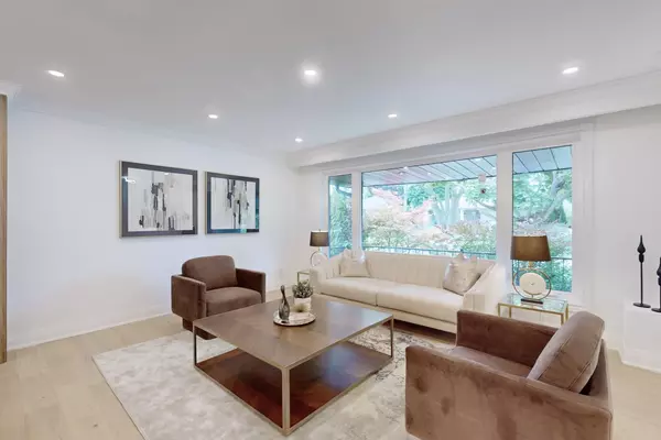 Toronto C06, ON M3H 4V8,22 Arlstan DR