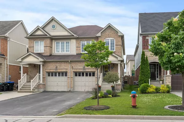 Bradford West Gwillimbury, ON L3Z 0K4,229 Meadowhawk TRL