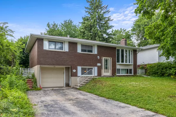 Waterloo, ON N2L 4K7,695 Glen Forrest BLVD #Upper