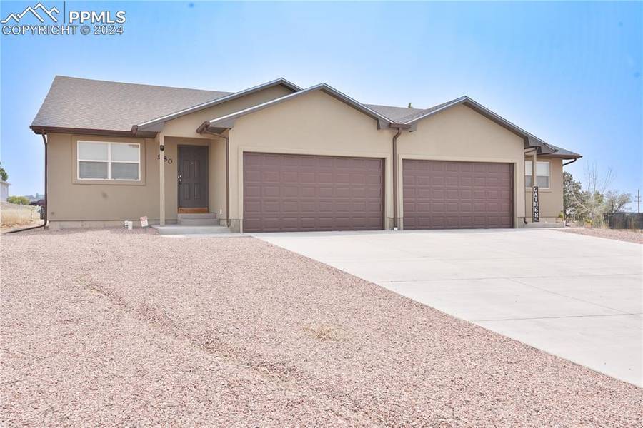 980-982 S Elbow DR, Pueblo West, CO 81007